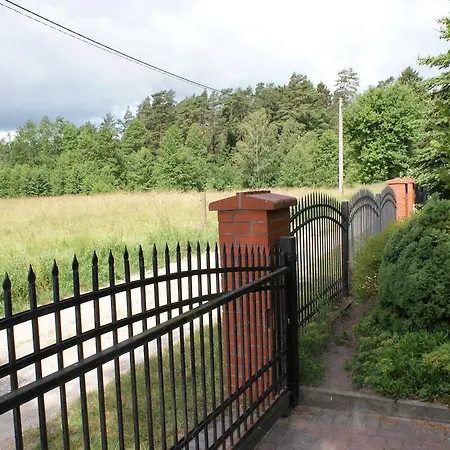 Semesterbostad Dom Pod Lasem Jagodne Wielkie