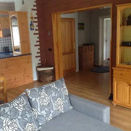 Dom Pod Lasem Сasa de vacaciones *
